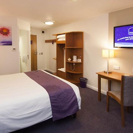 Premier Inn Hatfield エクステリア 写真