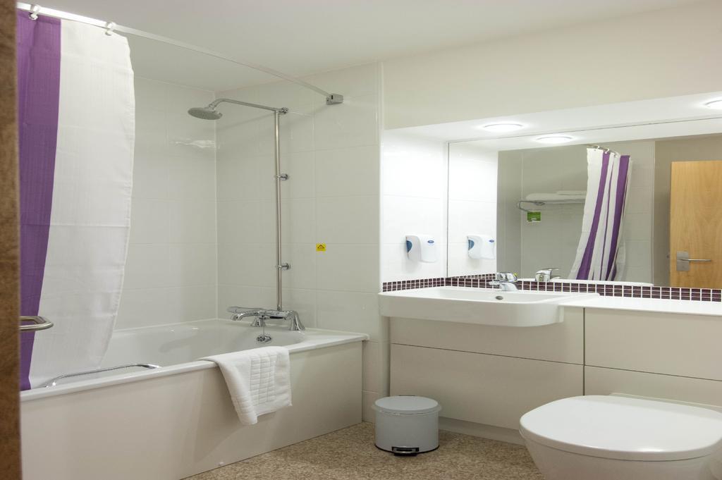 Premier Inn Hatfield エクステリア 写真