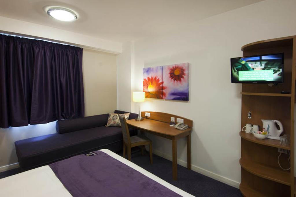 Premier Inn Hatfield エクステリア 写真