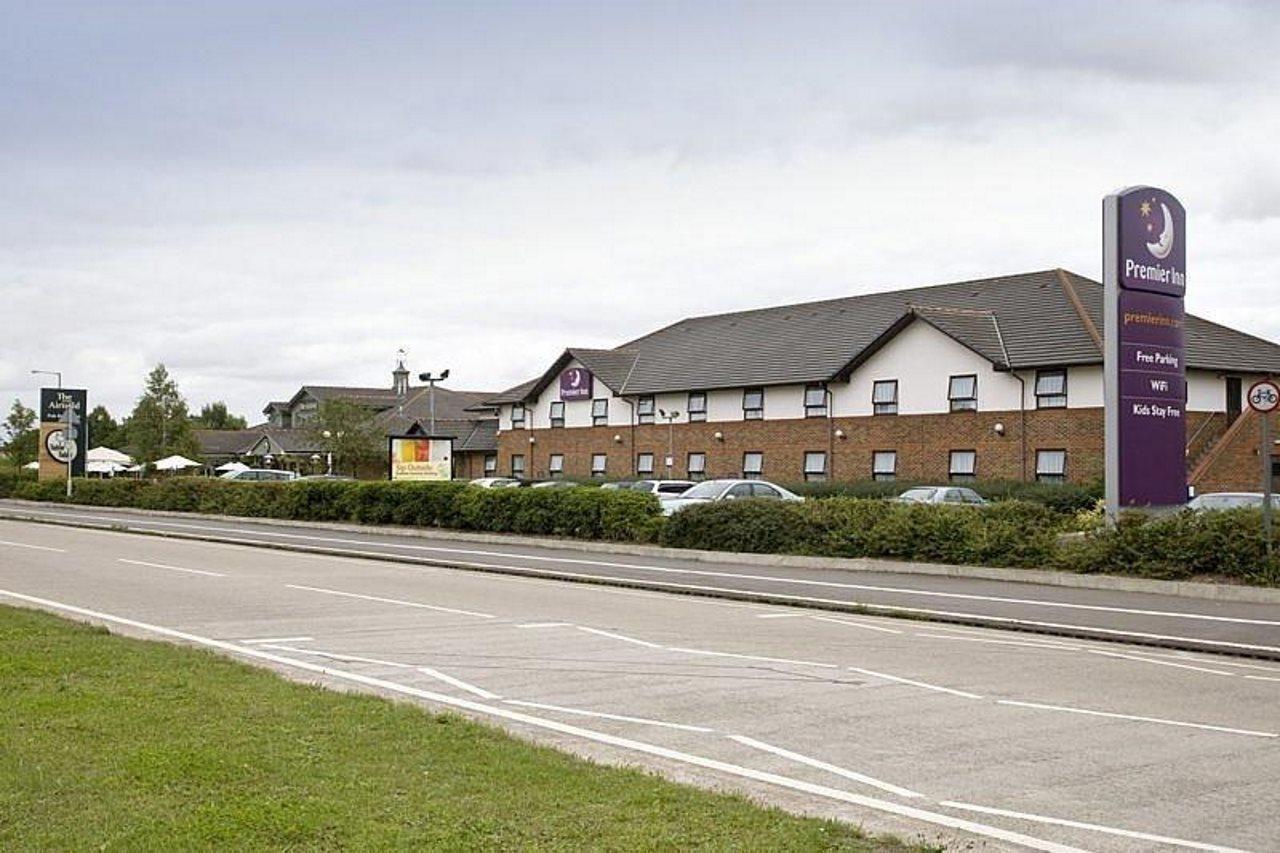 Premier Inn Hatfield エクステリア 写真