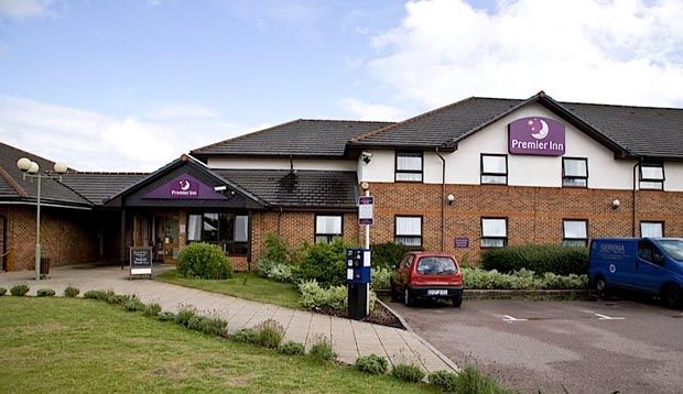 Premier Inn Hatfield エクステリア 写真